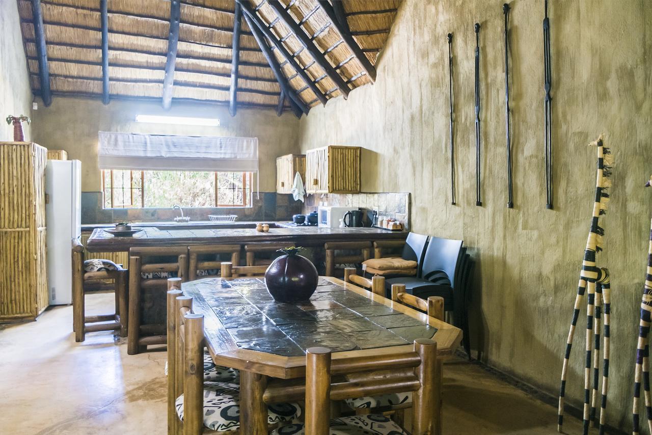 Moholoholo Ya Mati Guest House Kampersrus AH Екстериор снимка